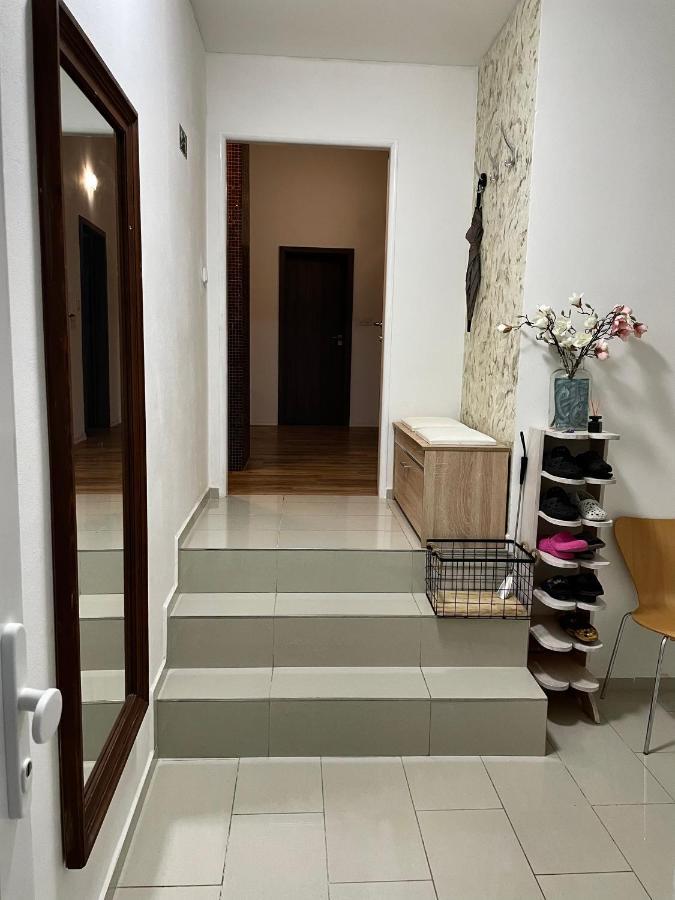 Apartman Az Pro 8 Osob Humpolec Bagian luar foto