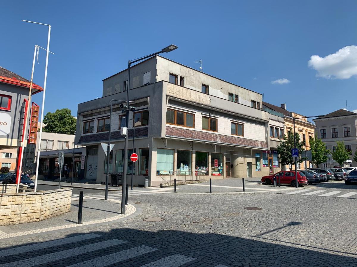 Apartman Az Pro 8 Osob Humpolec Bagian luar foto